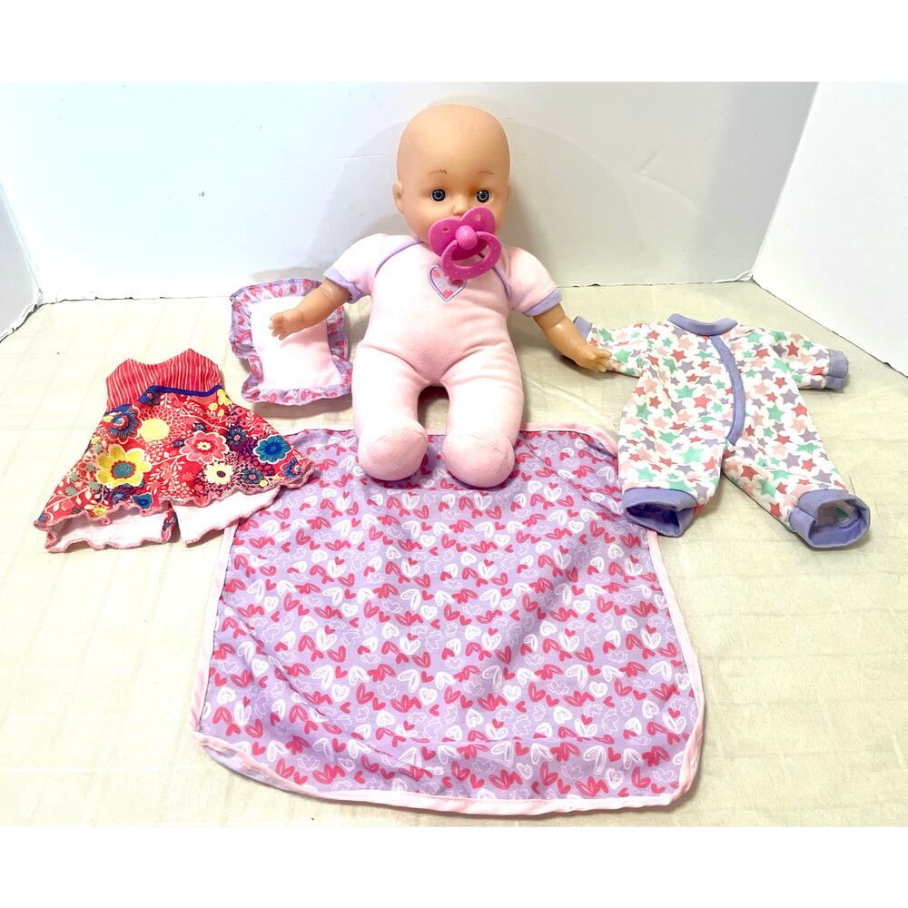 Sweetie Doll Kidoozie 2 outfits binky pillow & blanket preowned excellent shape